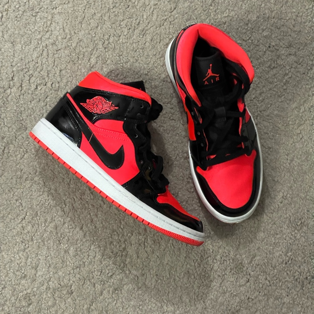Air Jordan 1 Mid